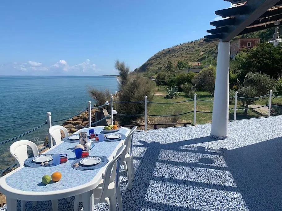 Villa Delfino Blu Con Accesso Diretto Al Mare Dalla Scogliera E Privacy Impagabile. Santo Stefano di Camastra