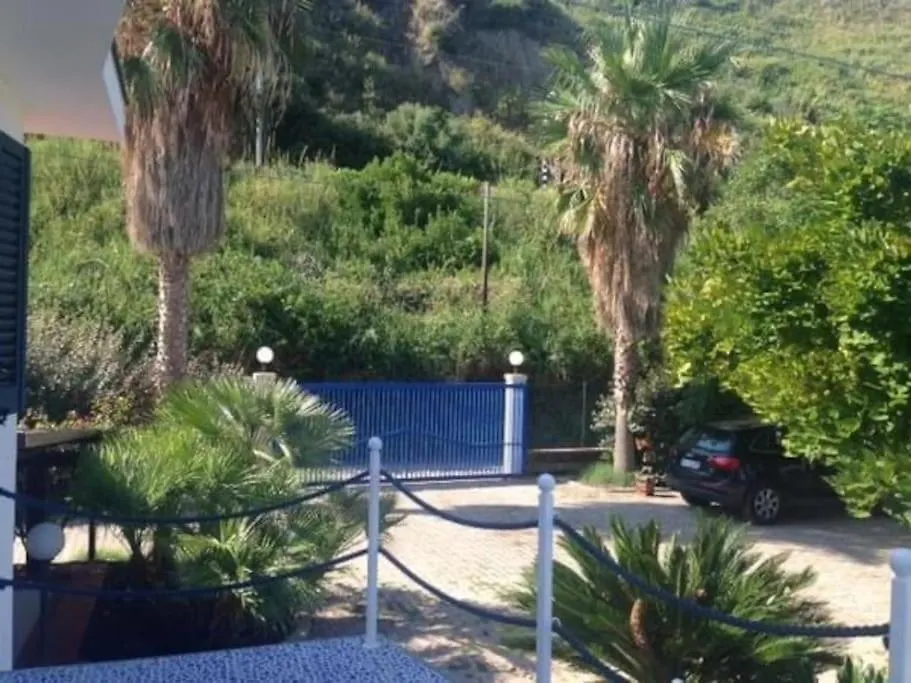 Villa Delfino Blu Con Accesso Diretto Al Mare Dalla Scogliera E Privacy Impagabile. Santo Stefano di Camastra